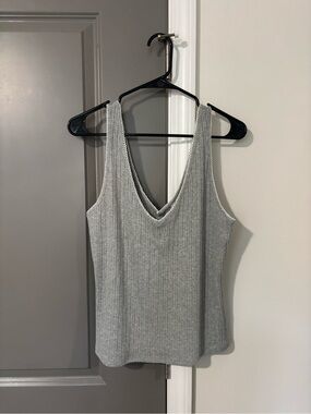 NWOT Universal Thread White Trimmed Ribbed Tank